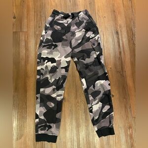Nike Boys Camo Sweatpants